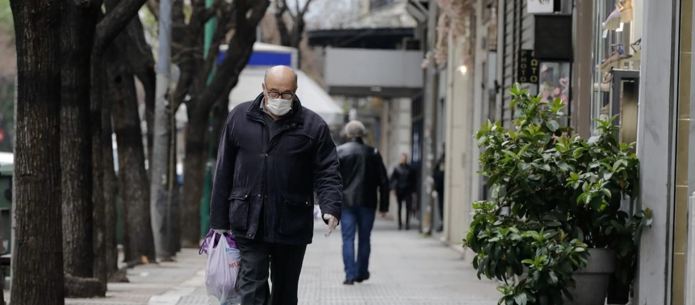 Καθηγητής Τζανάκης: «Αν εμβολιαστούμε σε ένα ποσοστό 60%-70% θα μπορούμε να πετάξουμε τις μάσκες»